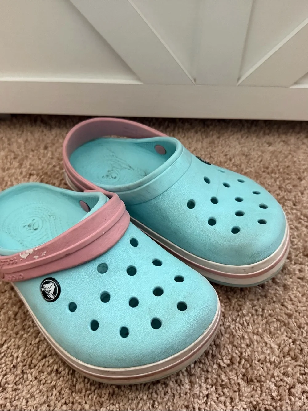 Crocs Crocband Clogs - Kids Size J1 - Ice Blue & Pink Pastel Comfort Sandals